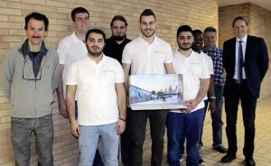 Den ersten Platz im Leichtbau-Wettbewerb erzielte das Team bionicsystems mit seiner Konstruktion des seiltanzenden Regenwurms. (Bild: Schunk GmbH & Co. KG)